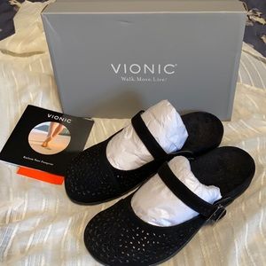 Vionic slides